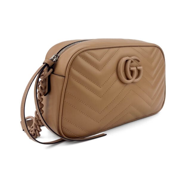 Gucci Borsa fotografica Gucci GG Marmont in pelle trapuntata Chevron